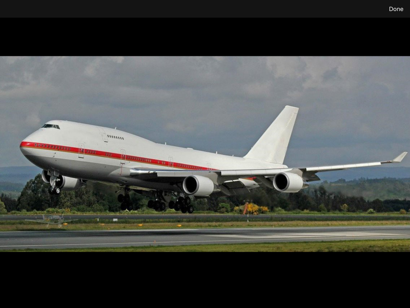 Illustration for article titled Japan's former "Air Force One" is for sale